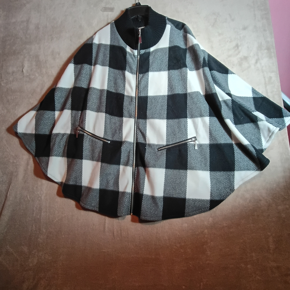 Le Moda Womens Poncho Fleece Black White Buffalo Plaid Full Zip Pockets OS